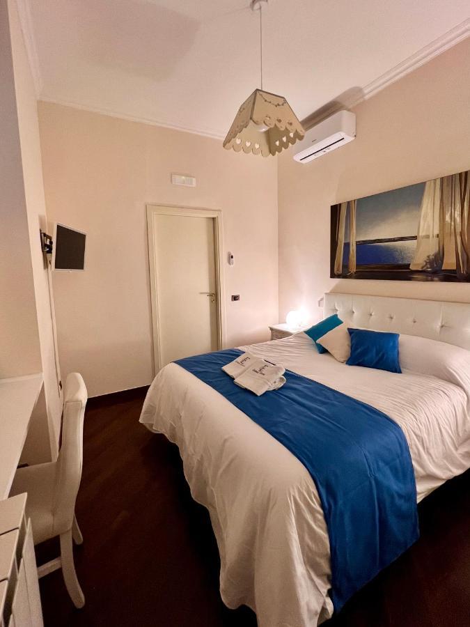 Domus Elena - Plebiscito Apartment Наполи Екстериор снимка