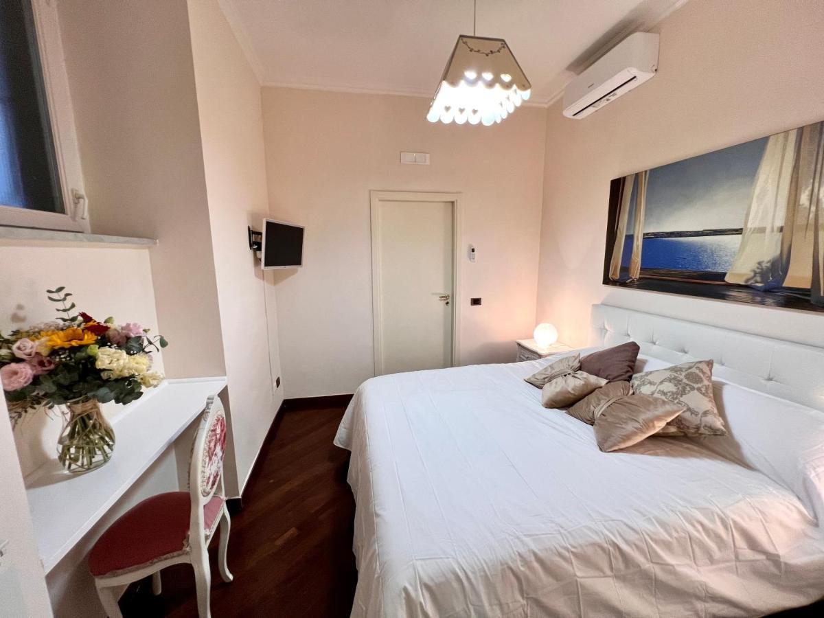 Domus Elena - Plebiscito Apartment Наполи Екстериор снимка