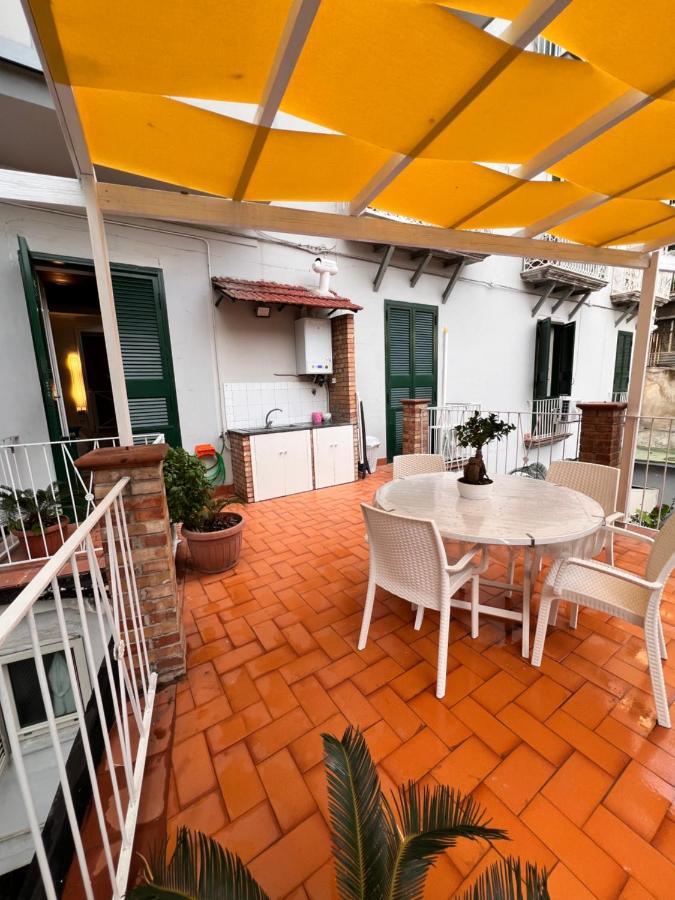Domus Elena - Plebiscito Apartment Наполи Екстериор снимка